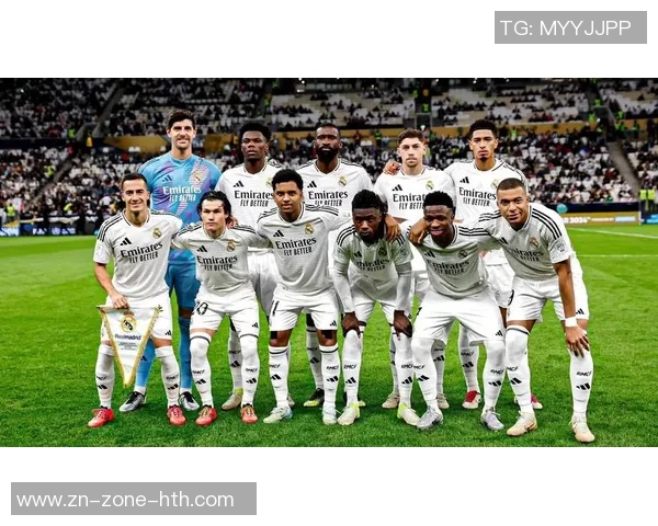 姆巴佩荣获欧洲金靴奖贝林厄姆晒全队合影祝贺兄弟荣耀时刻