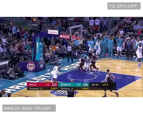 穆勒第96分钟绝杀进球震撼全场直面三名防守球员展现超强实力